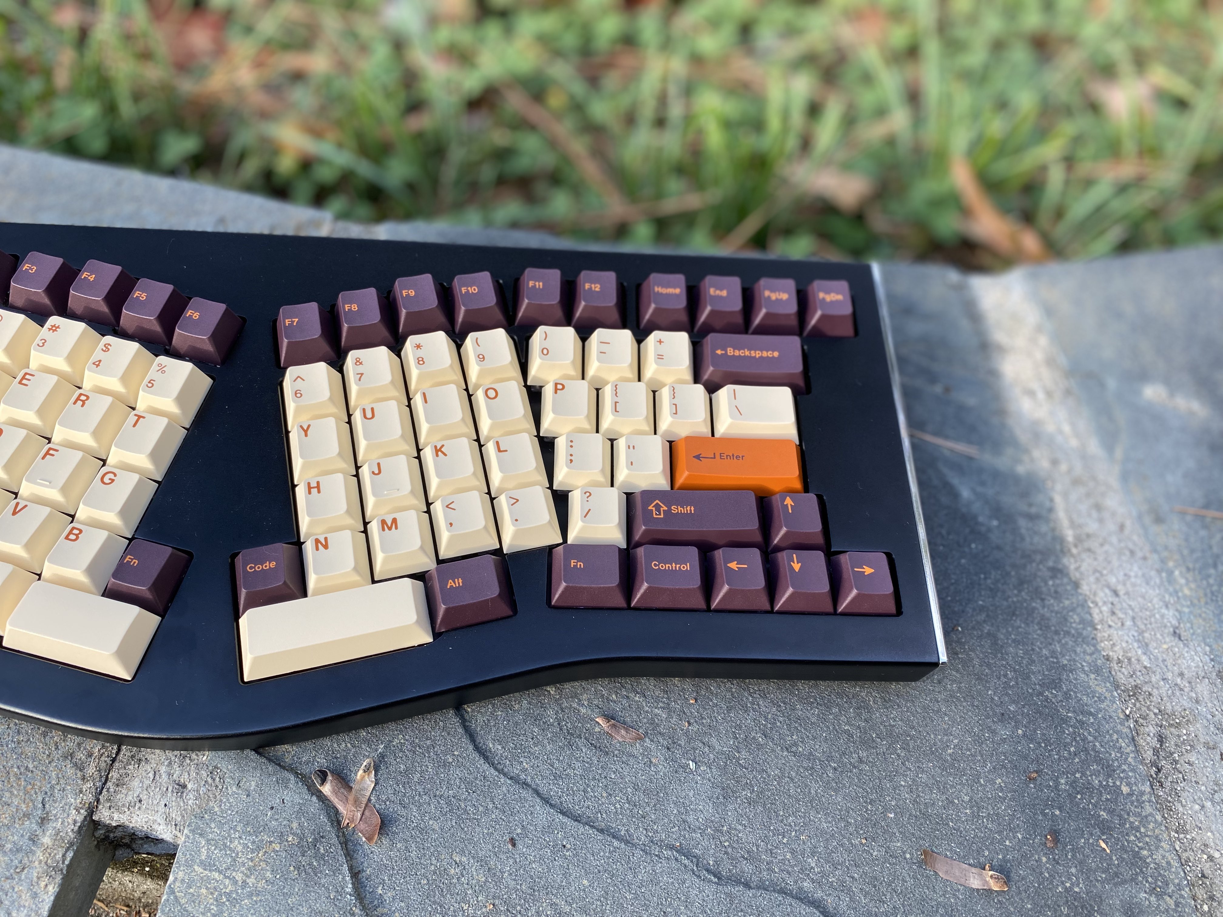 CNC edition with FR4 plate & GMK Thai Tea